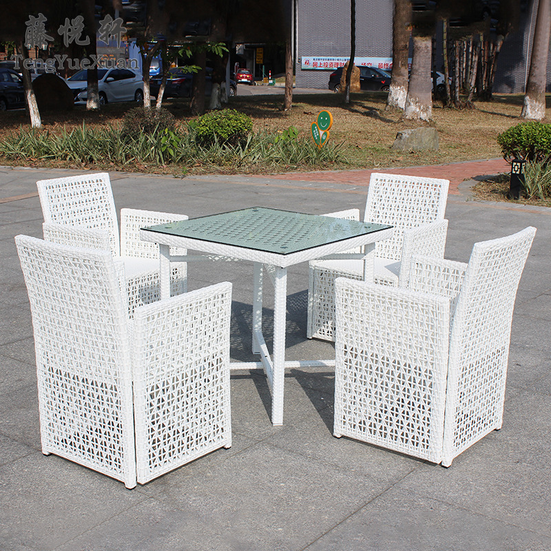 2021 Outdoor leisure furniture patio sets bistro set balcony garden chair rattan wicker chair and table