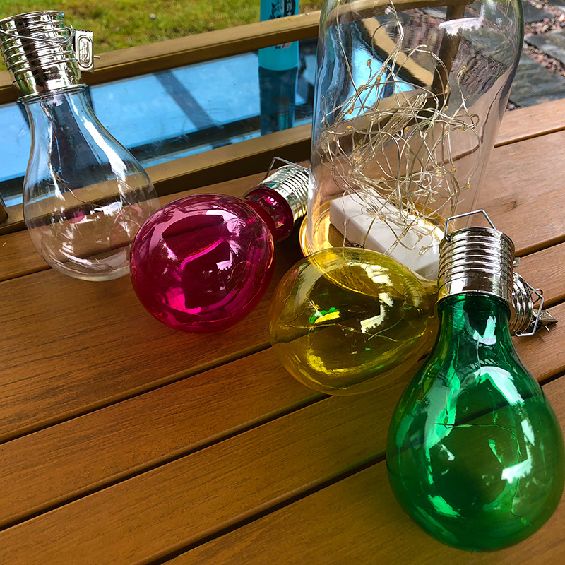 The outdoor solar energy decorative bulb lamp can be hung with color hanging lights