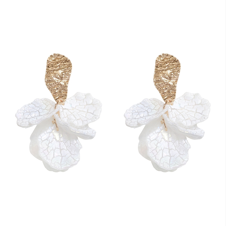 Dazzle color shell crack ear nail summer fresh and universal flower flower earrings temperament earrings manufacturers direct sales