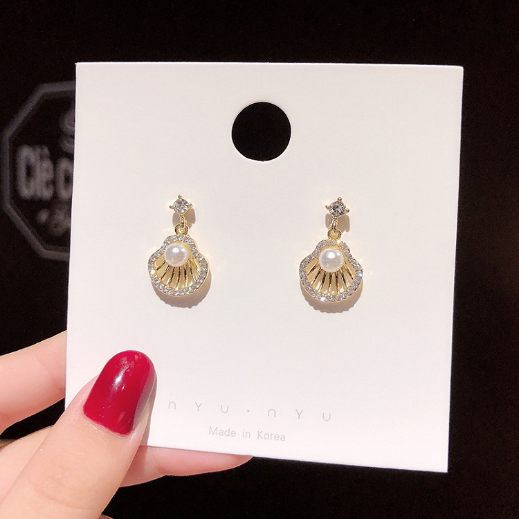 925 silver needle South Korea East gate new exquisite small shell shape earrings women full of temperament diamond earrings