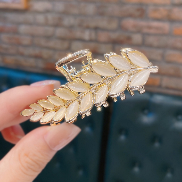 South Korea INSTAGRAM network celebrity niche design sense opal hair clip back of the head temperament leaf hair scratching clip shark clip 