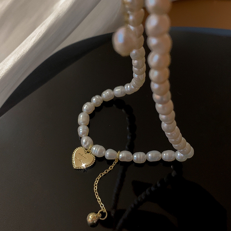 2021 new natural freshwater pearl niche design high sense of French retro love chain pendant jewelry women 
