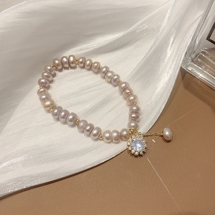 Natural pearl flower bracelet girls INS niche design simple high-level sense of light luxury temperament cool wind hand ornaments 