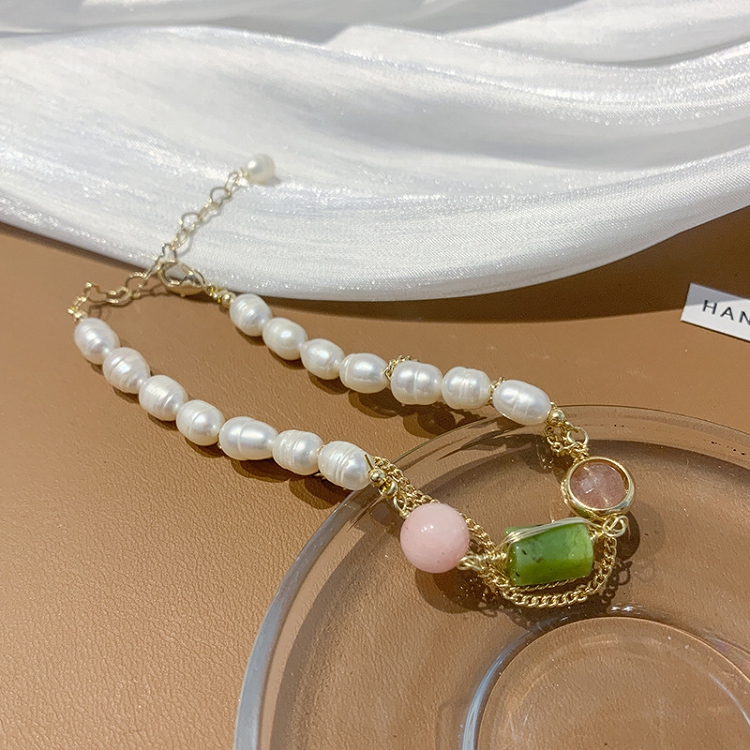 Natural pearl bracelet INS niche design sense girl boudoir jewelry simple golden retro beads hand string 