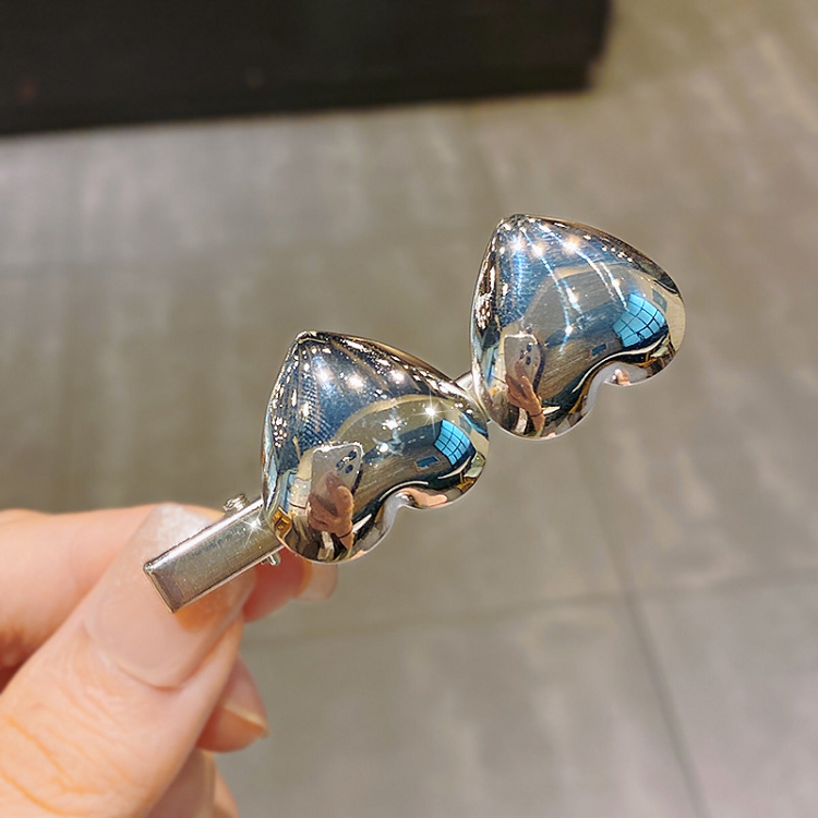 South Korea's classic simple love niche design senior sense of small exquisite versatile cold wind duck beak clip bang clip 