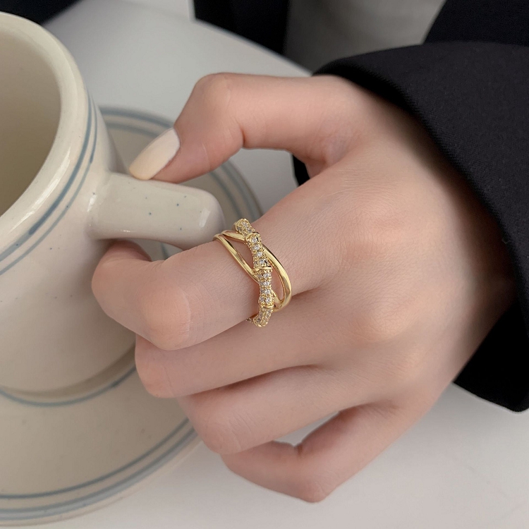 2021 New Korean girl minimalist luxury retro multi-layer diamond ring female niche design index finger plain ring 
