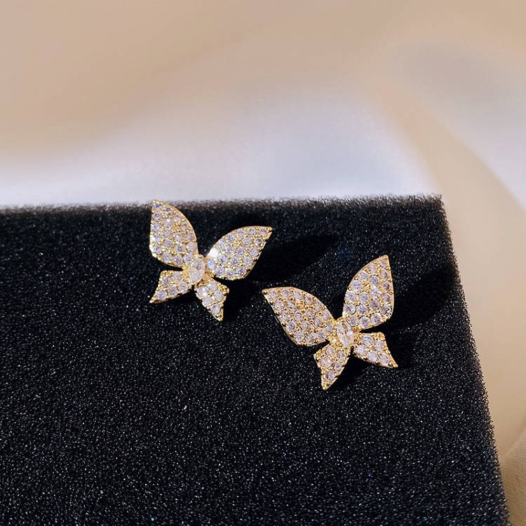 Earrings female butterfly small exquisite cold wind 925 sterling silver earrings niche new high sense of temperament small earrings 