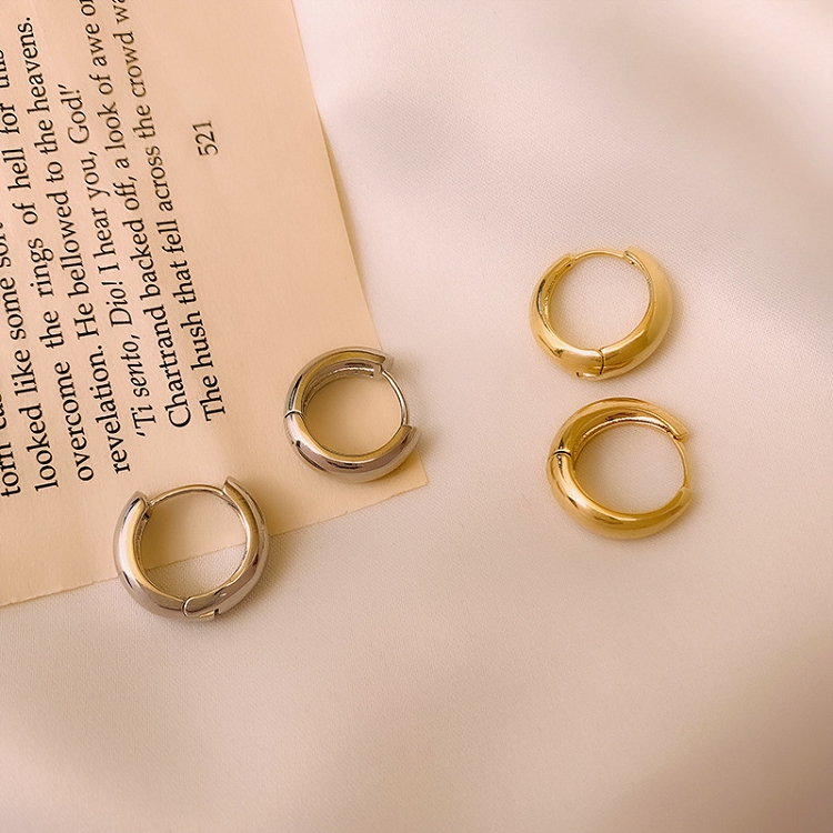 Silver earrings tiny rings | .925 sterling silver | koiatelier.com – Koi  Atelier