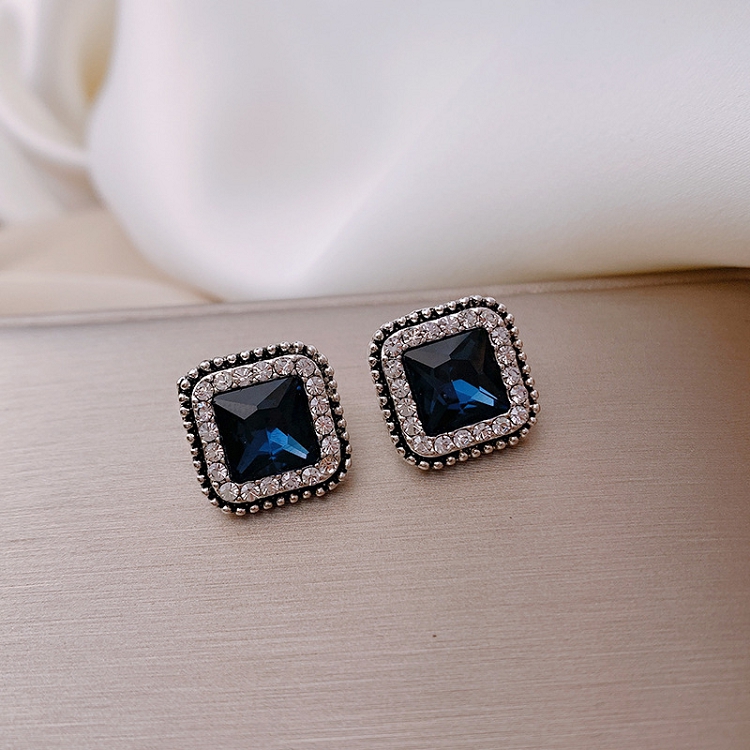 2020 new fashion earrings jewelry geometric square temperament South Korean fashion S925 sterling silver high sense ear stud 