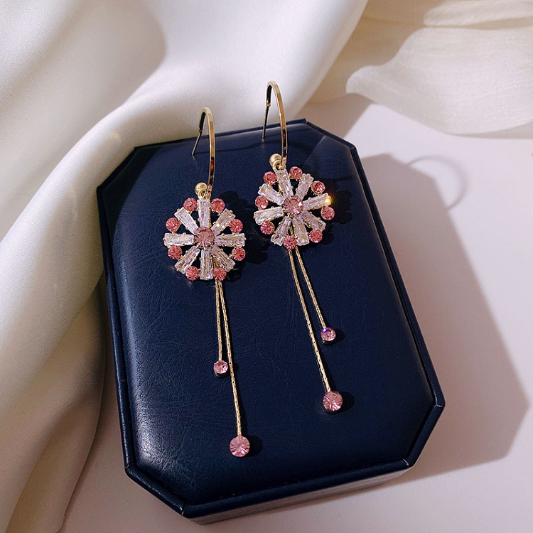 South KoreaS New Earrings Super Lovely And Sweet Fairy Butterfly Pendant Long Ear Temperament Personality Stud Earrings 