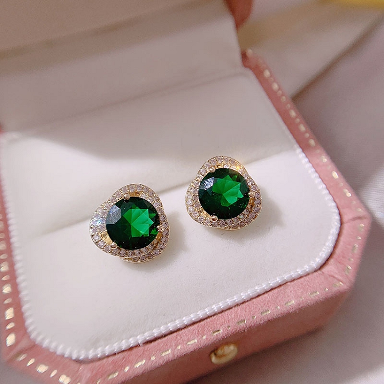 Exquisite green earrings simple and compact 2020 new tide silver needle zircon micro inlaid temperament fashion earrings for women 
