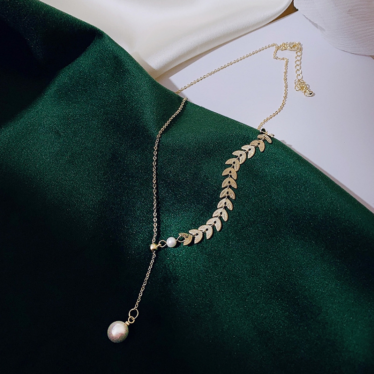 High sense of pearl pendant necklace female clavicle chain INS cool cool wind simple net red necklace neck accessories 