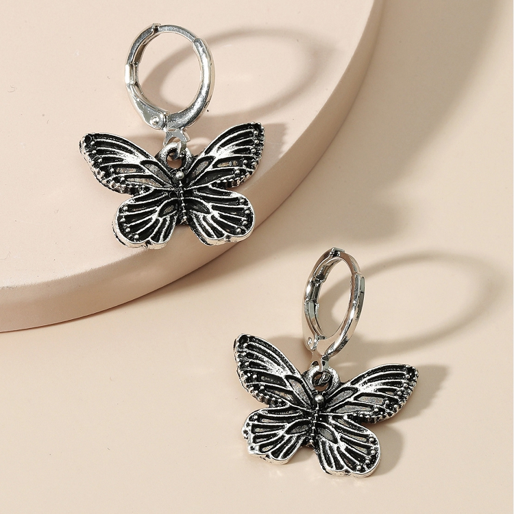 Ins retro metal butterfly earrings personality temperament do old ring earrings European and American hip-hop design accessories for women ?