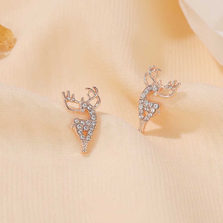 All the way there are your lovely elk earrings, female temperament, versatile deer earrings, Simple personality Christmas gifts in Europe and America ?