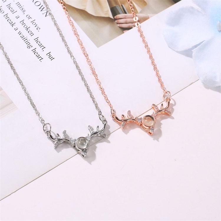 A deer with your antler necklace female 100 languages I love you clavicle chain Tik Tok with the same projection pendant necklace ?