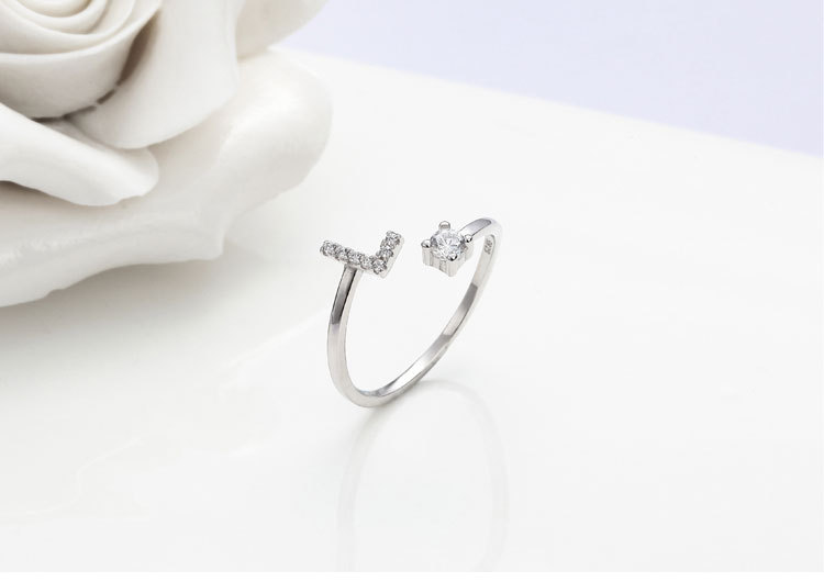Cross-border light luxury 26 letter ring INS women's fashion personality Korean version of the tide net red adjustable simple ring ?
