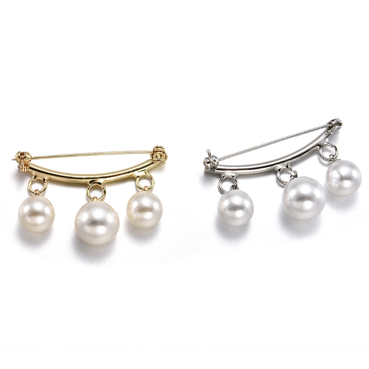 European and American fashion pearl anti-go fixed with charm safety pin brooch sweater cardigan clip chain brooch ornaments ?