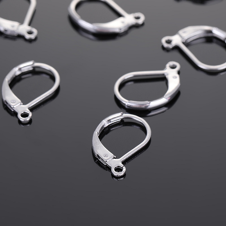 Stainless steel anti-fading earring for men and women, exquisite, fashionable, simple earring accessories