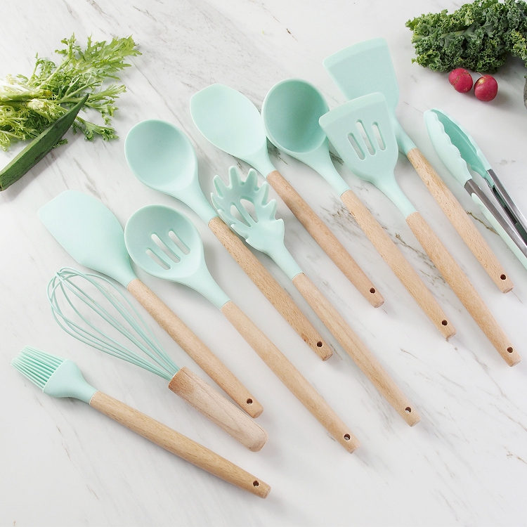 Contracted trill with silicone kitchen utensils and food grade wooden handle suit