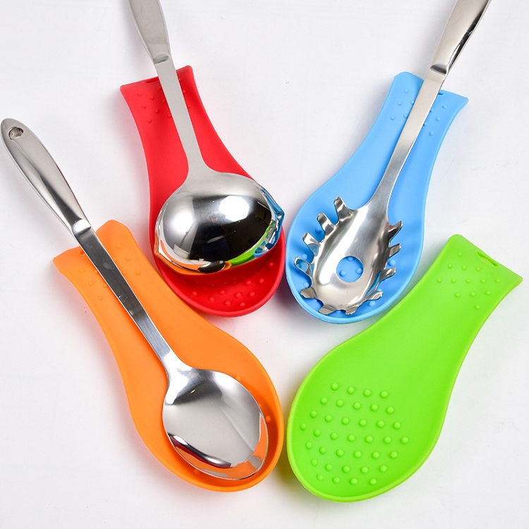 Factory stock multifunctional silicone spoon holder spoon shelf mat kitchenware soup spoon mat spatula holder kitchenware mat