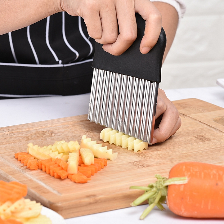 Multifunctional wave onion potato slicing knife fold-shaped French fries salad corrugated cutting knife wave cutting
